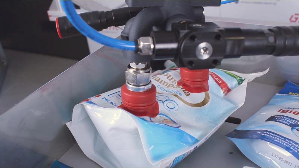 Gimatic EOAT plockar förpackning